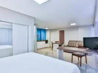 Golden Tulip Goiania Address Hotels near Buritis Park
