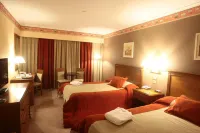 Howard Johnson Villa María Hotel y Casino Отели в г. 