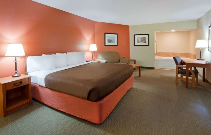 AmericInn by Wyndham Wetmore Munising