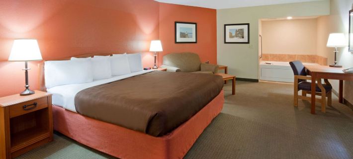 AmericInn by Wyndham Wetmore Munising Hotels in Alger County