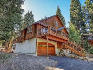 Sunrise Chalet by Tahoe Mountain Properties