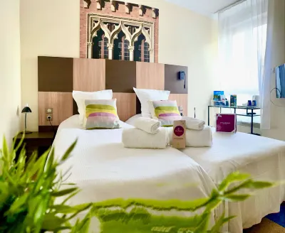 Kyriad Restaurant Centre Spa Vichy Các khách sạn ở Saint-Yorre