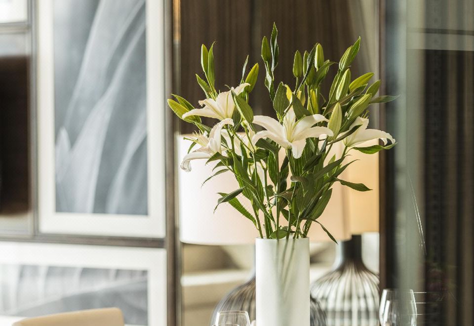 3. 더 코스타 레지..