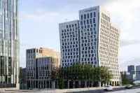 Premier Suites Plus Amsterdam Hotels near Aldo van Eyckbrug