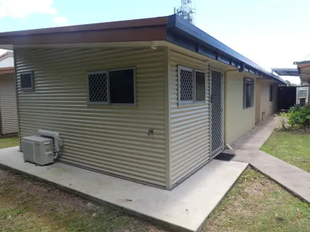 The Summit Rainforest Retreat Отели рядом с достопримечательностью «Artistree Gallery»