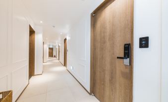Daisy Hotel