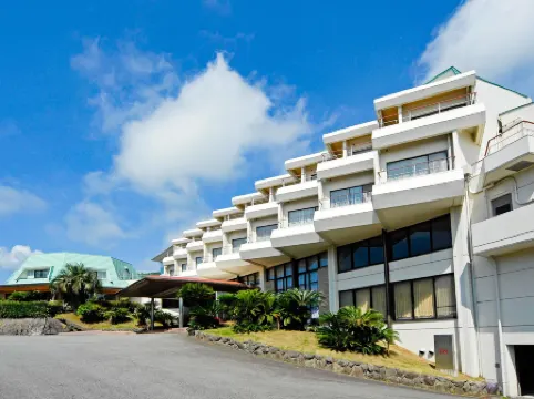 Izu-Kogen Wan Wan Paradise Hotel & Cottage