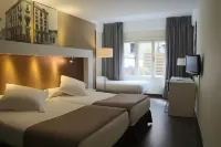 Gran Hotel España Hotels near Capilla de las Esclavas del Sagrado Corazon