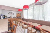 Ramada by Wyndham Hendersonville Hotels in Hendersonville