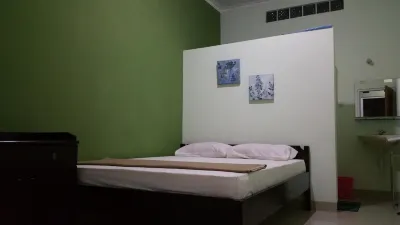 PoLaz (Bed 'n Brew) Hotel di Bogor Utara