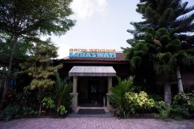 Griya Gendhis Saraswati Hotels near Pura Pitamaha Klaten
