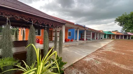 Resort Baan Saengthip Renunakhon Отели в г. That Phanom