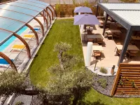 Logis Hôtel Restaurant le Clos Fleuri - ที่มีสระว่ายน้ำ