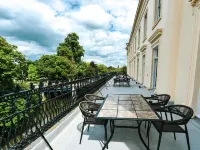 Victoria Colonnade Aparthotel Hotels in Royal Leamington Spa