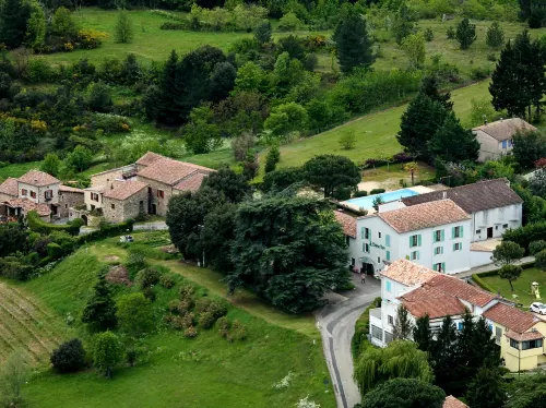 Logis Hôtel Restaurant le Chêne Vert - СПА
