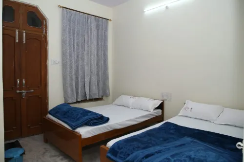 Hotel Yash Paradise 6 Min Distance from Dargah فنادق في أجمير