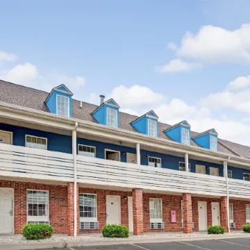 Travelodge by Wyndham Canton/Livonia Area, MI