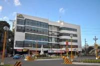 Days Hotel by Wyndham Iloilo Hotels near Festive Walk Parade