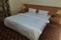 OYO 142 Al Sharqiya Sands Hotel - Parking