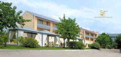 Hotel Ristorante Primavera Các khách sạn ở Caneva