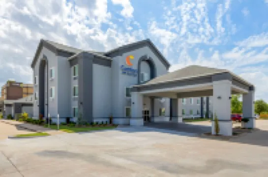 Comfort Inn & Suites Muskogee Hotels in Muskogee