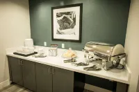 Hampton Inn & Suites Tempe/Phoenix Airport - breakfast