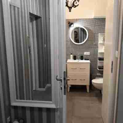 2 Bedroom City Center Apartment Rooms