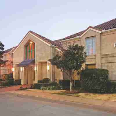 Hyatt House Dallas Addison Hotel Exterior