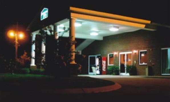 Deerfield Inn & Suites