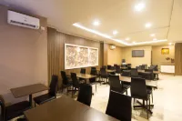 Hotel Sukajadi by Holie - Wifi