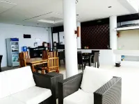 Veronica Inn