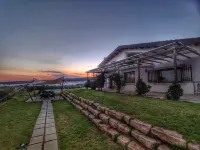 Apartment in Countryside Villa with Pool Within the Se Sicilian Barocco Area Hotel in zona necropoli rifriscolaro