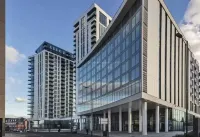 Aparthotel Adagio London Sutton Point Hotel dekat Old Coulsdon Congregational Church