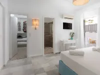 Ippokampos Town Apartments Отели рядом с достопримечательностью «Портара»