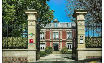 Hotel le Clos Raymi