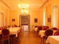 Kartanohotelli Karhulan Hovi Hotels in Kotka