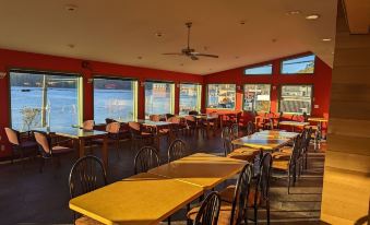 Gordie's Restaurant Lounge Inn
