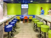 Ibis Budget Versailles Château Saint-Cyr Hotel di Guyancourt