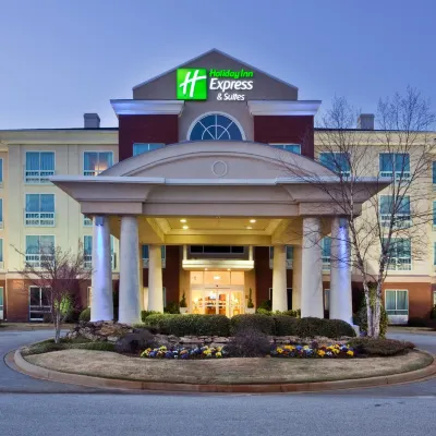 Holiday Inn Express & Suites I-26 & US 29 AT WESTGATE MALL by IHG Hotels near WestGate Mall