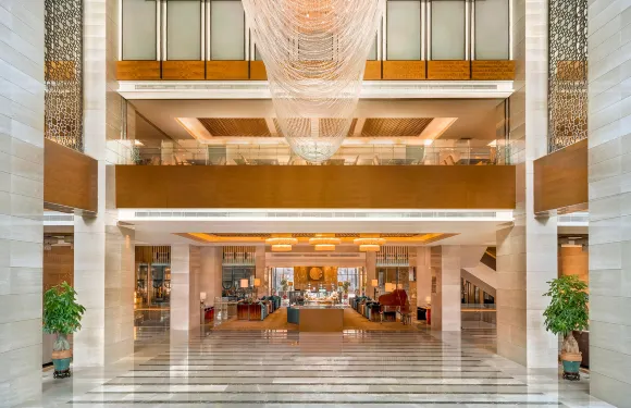 深圳龍崗珠江皇冠假日酒店