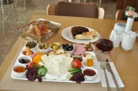 Ramada by Wyndham Iskenderun - breakfast