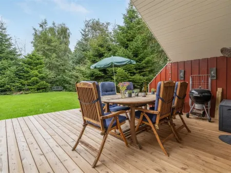 "Lyra" - 800m from the Sea