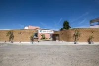 OYO Hotel la Glorieta ,Huichapan ,Balneario Camino فنادق في Tlayacapan