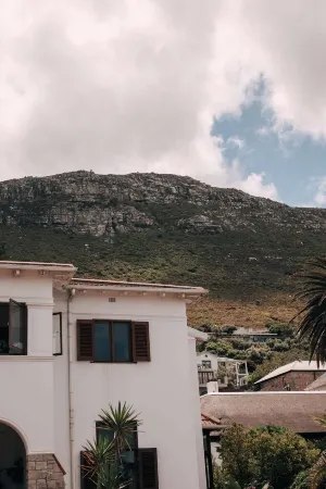 Sonnekus Boutique Hotel & Bistro in St James Отели рядом с достопримечательностью «Pollsmoor Prison»