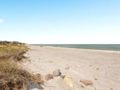 "Eldar" - 5m from the Sea