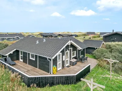 "Breide" - 250m from the Sea
