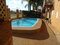 Tallarook Motor Inn - piscina