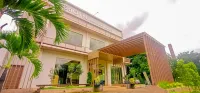 Nine Inn by Edotel Hotel di Sekejati