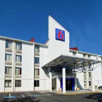 Studio 6 Springfield, VA - Washington DC Southwest