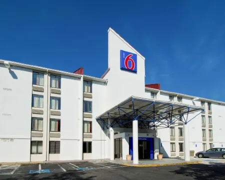 Studio 6 Springfield, VA - Washington DC Southwest Hotels in Springfield